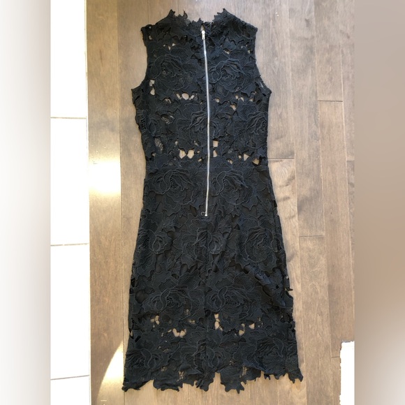 Black Lace Bodycon Dress - Picture 2 of 3